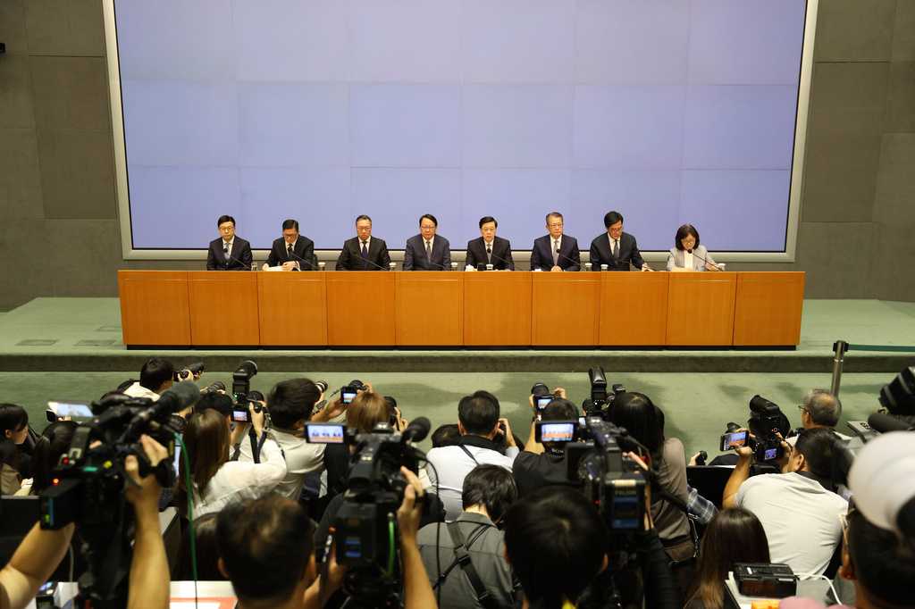 Hong Kong's housing minister resigns after fire investigation finds inadequate oversight — Waukesha Community news