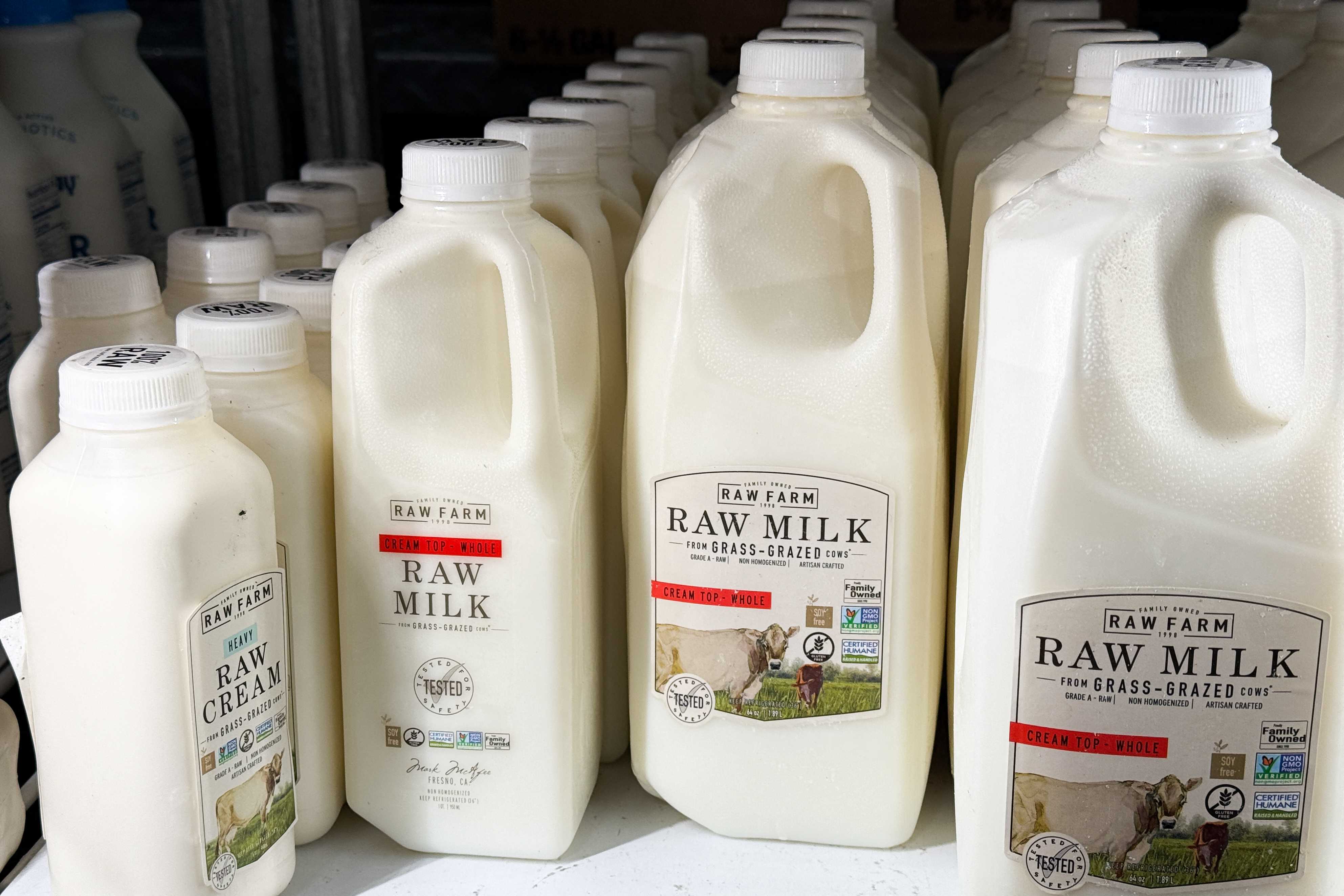 Reality TV show contestant said he drinks raw milk. Research shows that’s risky — Waukesha Health news